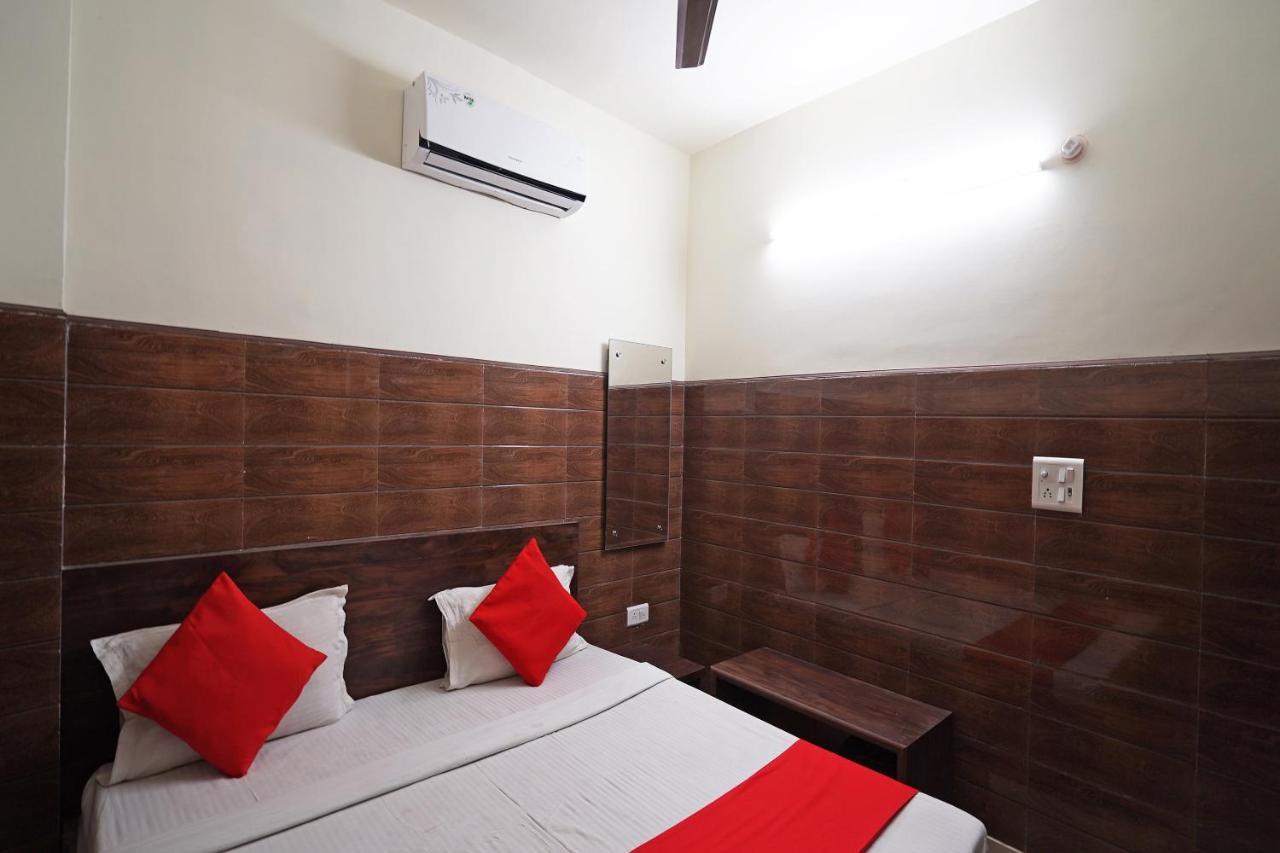 Hotel O Shri Sai Guest House 델리 외부 사진