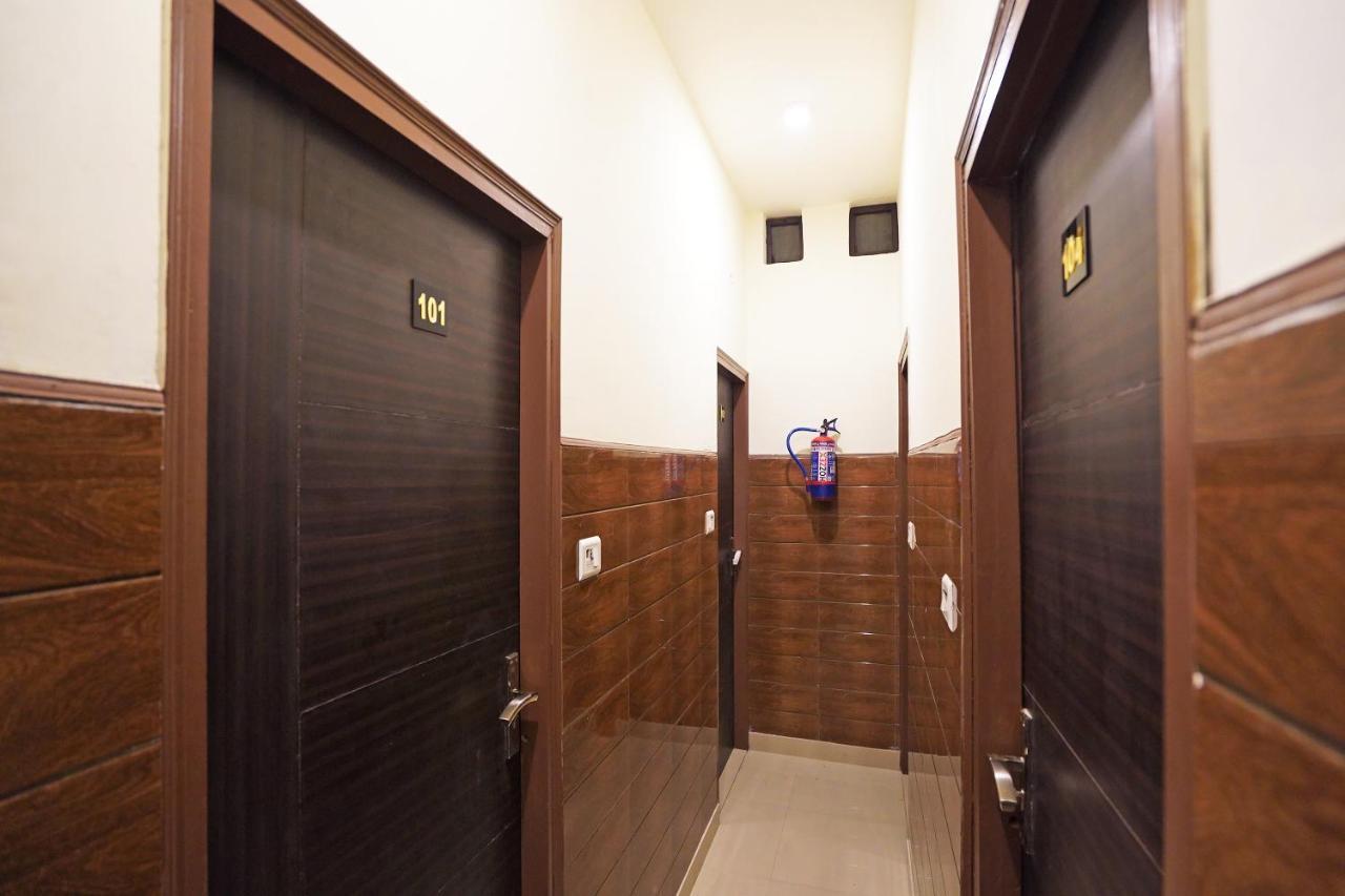 Hotel O Shri Sai Guest House 델리 외부 사진